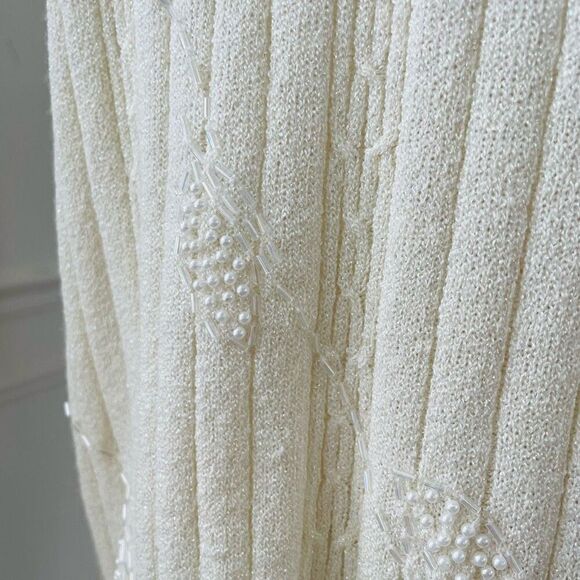 Vintage Alfred Dunner Petite Ivory Mock Neck Knit Top Beaded Leaves Subtle Green - Picture 4 of 8